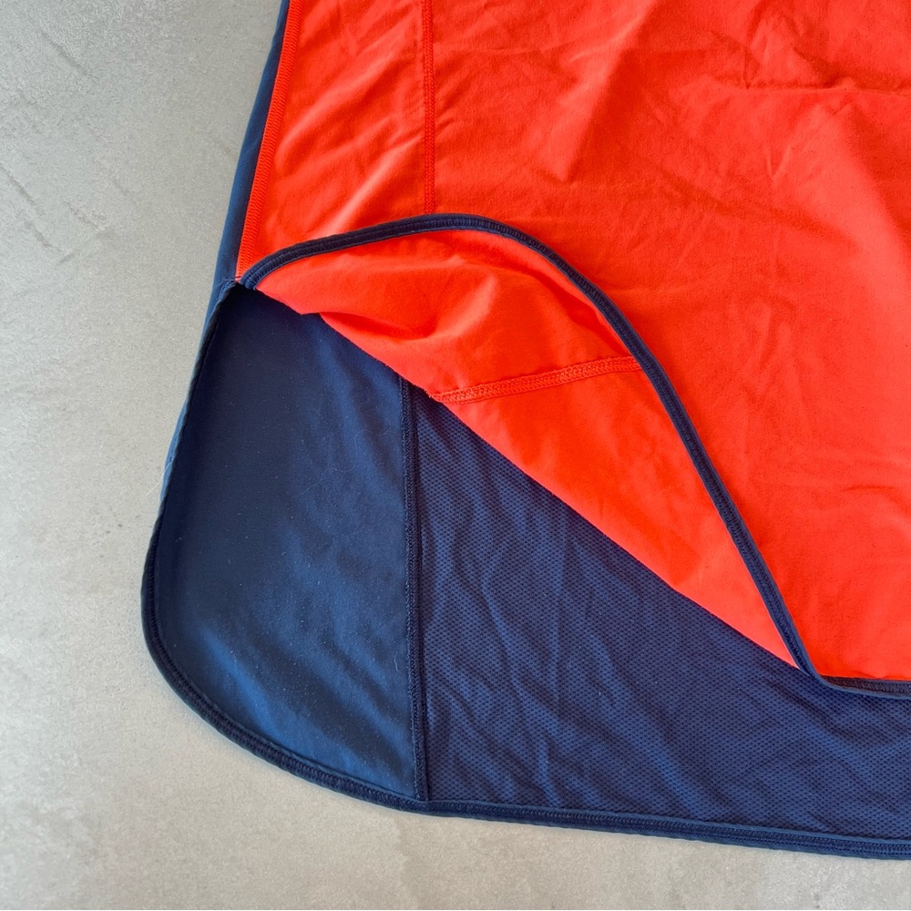 LULULEMON Pump It Up Singlet Mesh Back Racer back tank,‎ Navy & Bright Orange, 6 - Picture 4 of 14